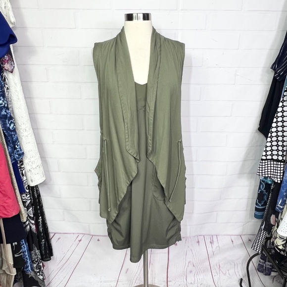 💚|•MIAMI•| Hunter Green Belted Best Size Small - Picture 4 of 10